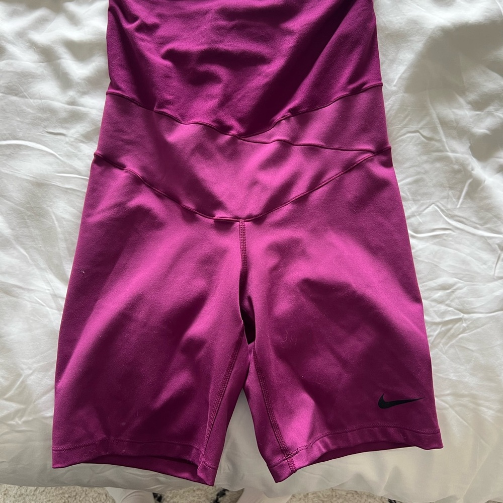 Nike One Women's 7" Biker Shorts (Maternity)